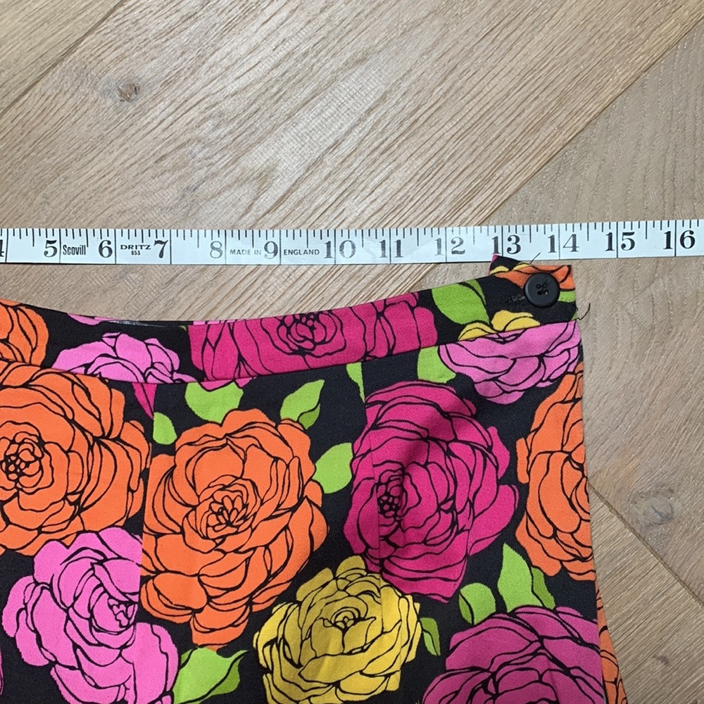 Briggs New York high waisted capris - Picture 3 of 9